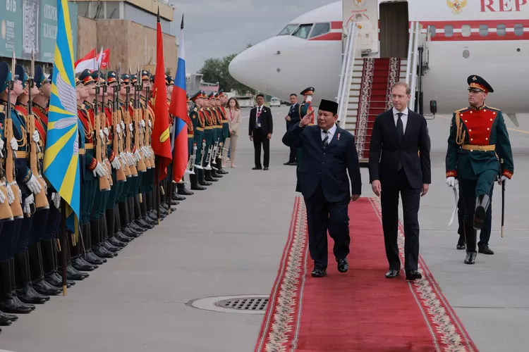 Kedatangan Prabowo di St. Petersburg disambut meriah Rusia jelang pertemuan penting dengan Presiden Vladimir Putin. (HukamaNews.com / Sekretariat Negara)