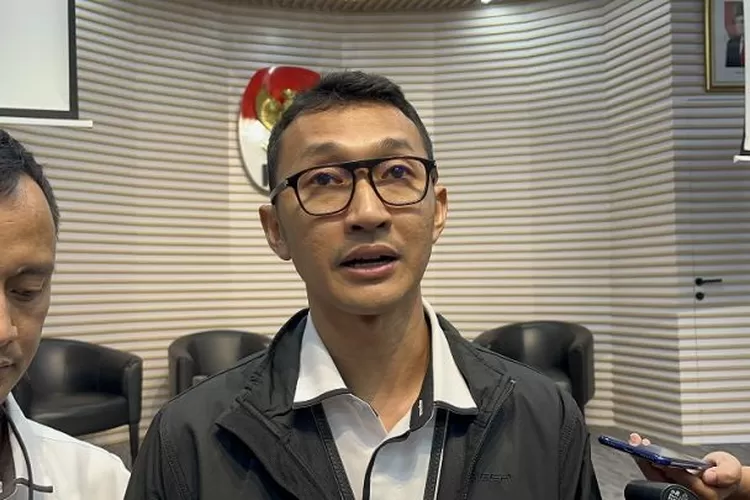 Klarifikasi PT PINTU soal pemeriksaan KPK dalam kasus ASDP: tidak terlibat, siap transparan dukung proses hukum. (HukamaNews.com / KPK)