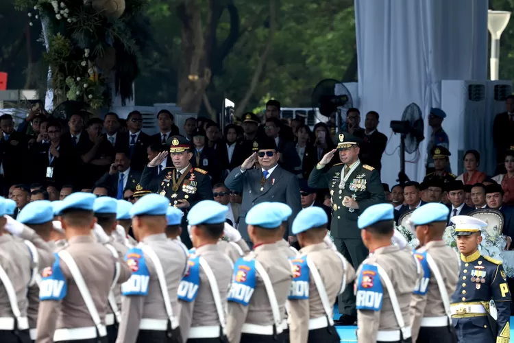 Presiden Prabowo serukan polisi jadi pelindung rakyat yang bersih dan dicintai publik dalam peringatan Hari Bhayangkara ke-79 (HukamaNews.com / Sekretariat Negara)