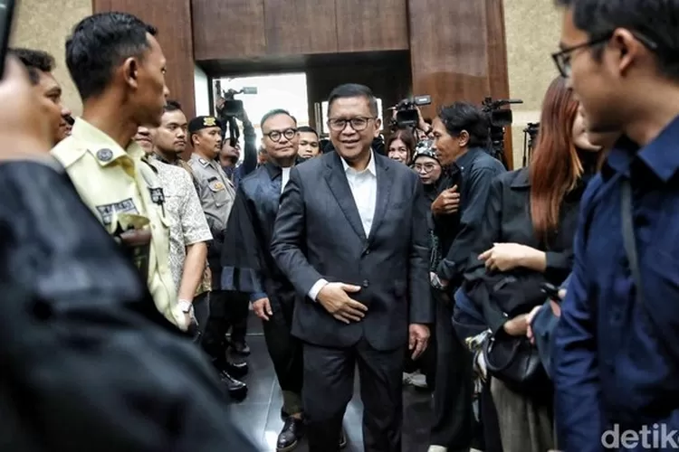 Hasto dijadwalkan ajukan pembelaan 10 Juli usai dituduh halangi penyidikan dan terlibat suap dalam kasus Harun Masiku. (HukamaNews.com / Net)