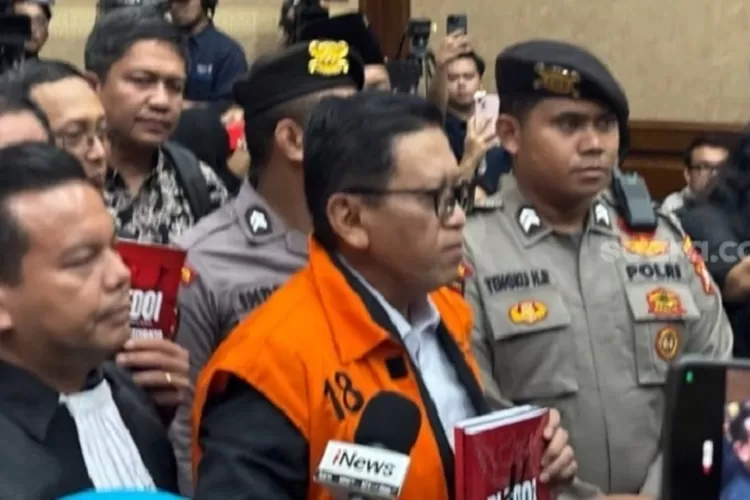 Vonis Hasto Kristiyanto 3,5 tahun dinilai ICW cederai upaya lawan korupsi dan abaikan peran penting pelaku dalam politik. (HUkamaNewsa.com / Net)