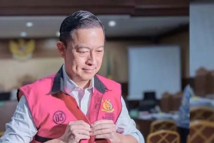 Kasus Tom Lembong menuai kritik, ahli hukum nilai vonis lemah tanpa bukti niat jahat dan hanya dasarkan teori hukum semata. (HukamaNews.com / Net)