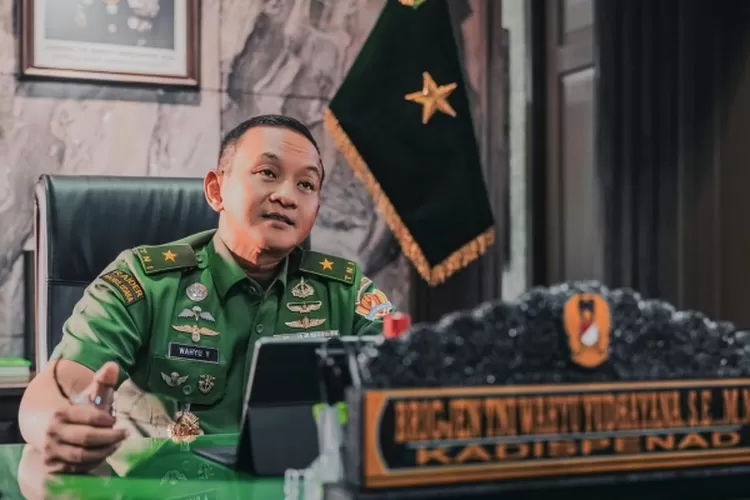 TNI AD ungkap peluang tersangka baru kasus kematian Prada Lucky. Publik menanti transparansi penuh proses hukumnya. (HukamaNews.com / Ist)