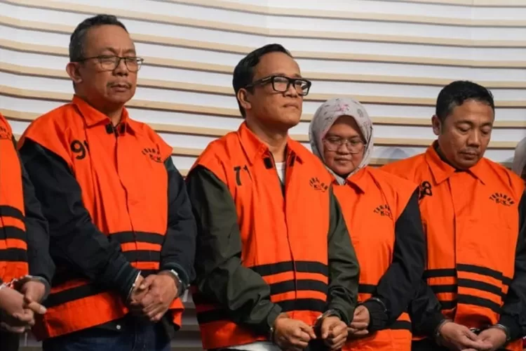 KPK bongkar pemerasan sertifikasi K3 sejak 2019, aliran dana Rp81 miliar seret mantan Wamenaker Immanuel Ebenezer. (HukamaNews.com / KPK)