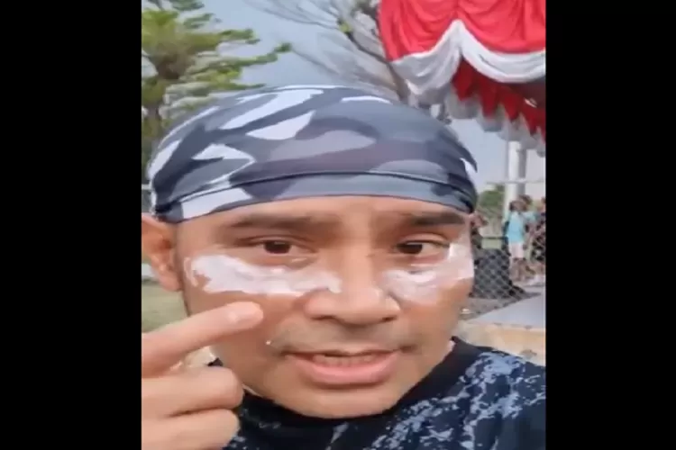 Penyanyi Judika ikutan terkena gas air mata saat demo di sekitaran Gedung DPR pada Senin (25/8) 