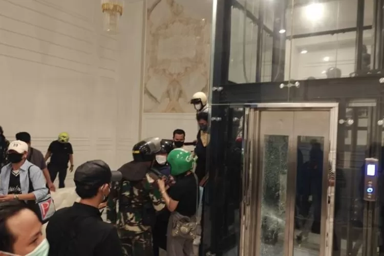 Rumah Eko Patrio dijarah massa pascademo di Jakarta Selatan (HUkamaNews.com / Antara )