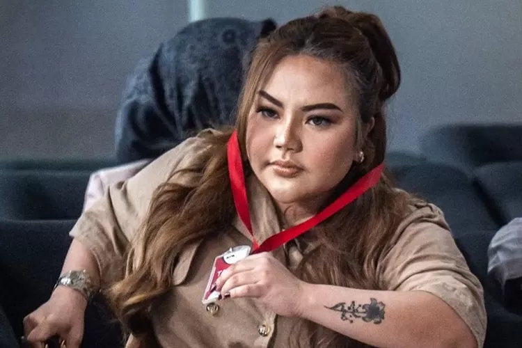 Lisa Mariana tiba di Bareskrim Polri untuk diperiksa sebagai tersangka pencemaran nama baik. (HukamaNews / Antara)