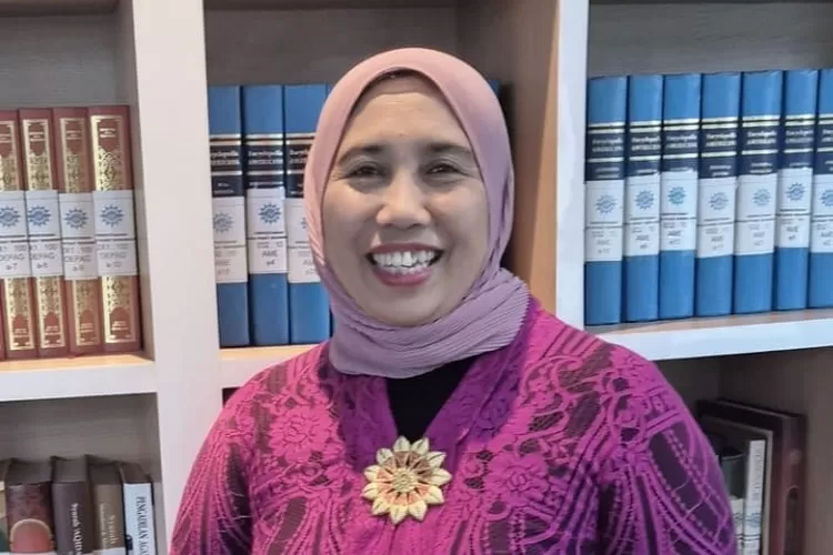 Hening Parlan, National Coordinator of GreenFaith Indonesia, introduces the concept of green zakat.