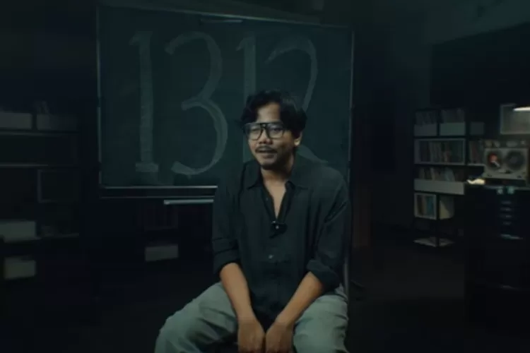 Ferry Irwandi berbicara di kanal YouTube soal demonstran hilang (HukamaNews.com / YouTube&nbsp;Ferry&nbsp;Irwandi)