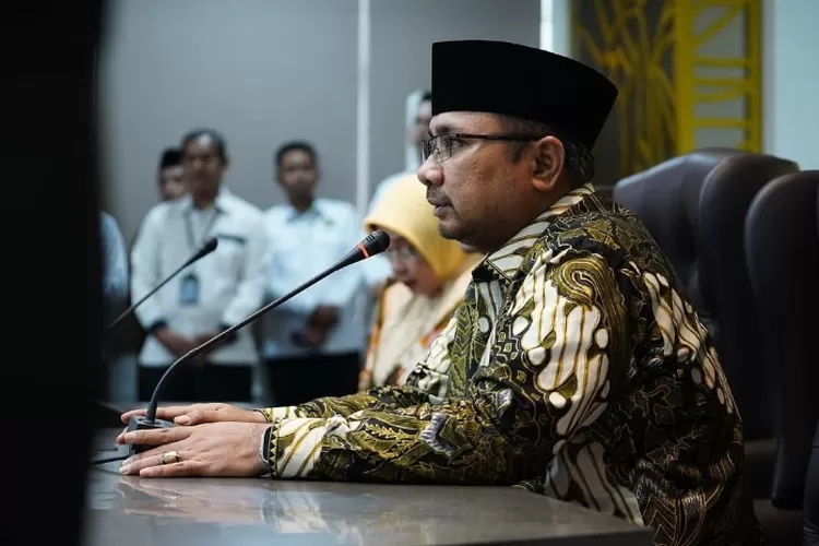 Menyoroti fakta terkini terkait kasus korupsi kuota haji era Menteri Agama (Menag), Yaqut Cholil. (HukamaNews.com /  Instagram @gusyaqut)