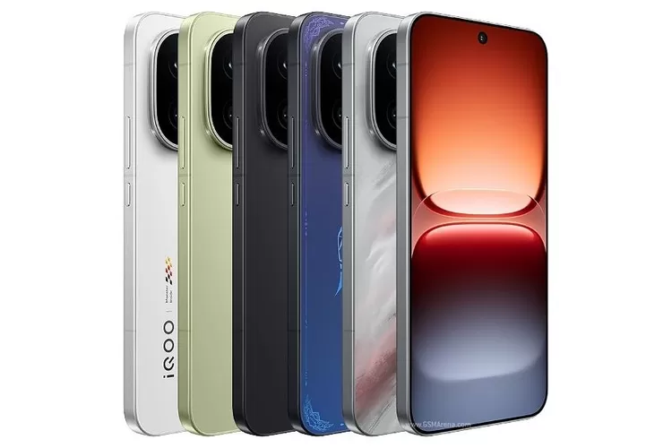 iQOO 15 warna Legend dengan modul kamera lingkaran dan desain premium. (HukamaNews.com / iQ00)