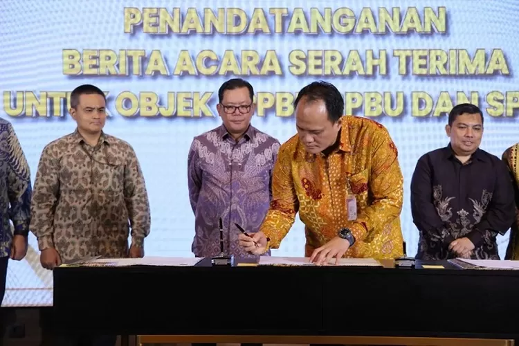 KPK serahkan aset rampasan Rp27,6 miliar ke Pertamina sebagai bentuk pemulihan aset negara. (HukamaNews.com / Antara)