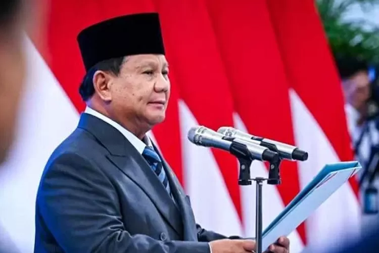 Prabowo Subianto umumkan Soeharto jadi Pahlawan Nasional pada Hari Pahlawan. (HukamaNews.com / Net)