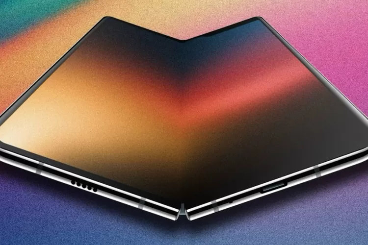 Ilustrasi konsep iPhone Fold dengan layar fleksibel. (HukamaNews.com / GSM Arena)