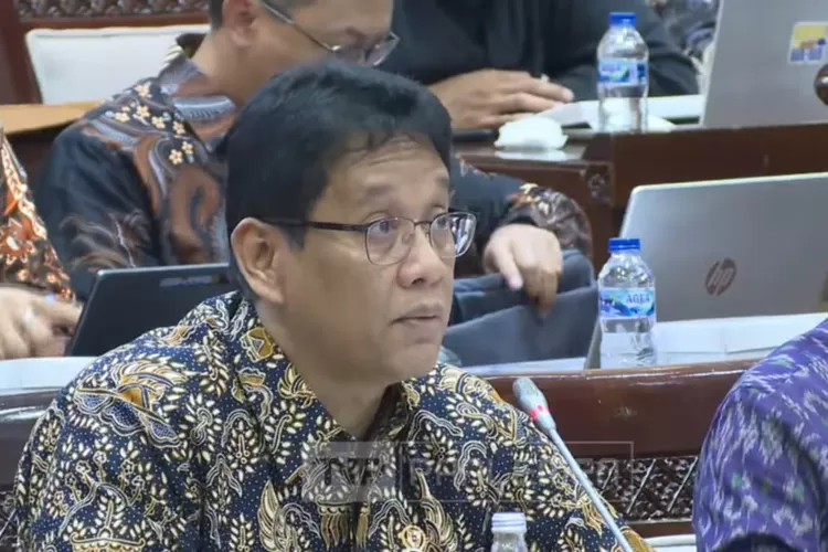 Menkeu Purbaya menjelaskan percepatan program vokasi dan magang nasional. (HukamaNews.com / Tangkapan layar  YouTube&nbsp;TV&nbsp;Parlemen)