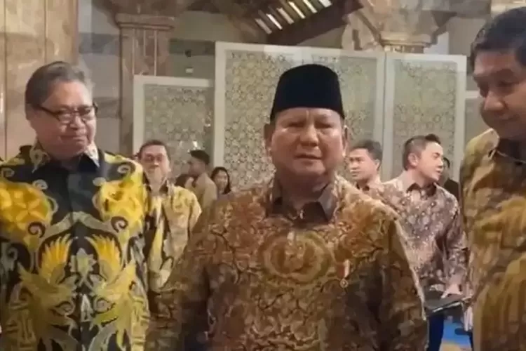 Presiden Prabowo meninjau percepatan bantuan banjir bandang di Sumatera. (HukamaNews.com / Tangkapan layar)