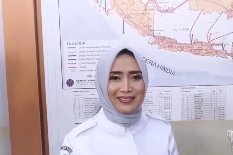 Ira Puspadewi berbicara kepada media usai bebas dari kasus ASDP. (HukamaNews.com / YouTube-ASDP Indonesia&nbsp;Ferry)