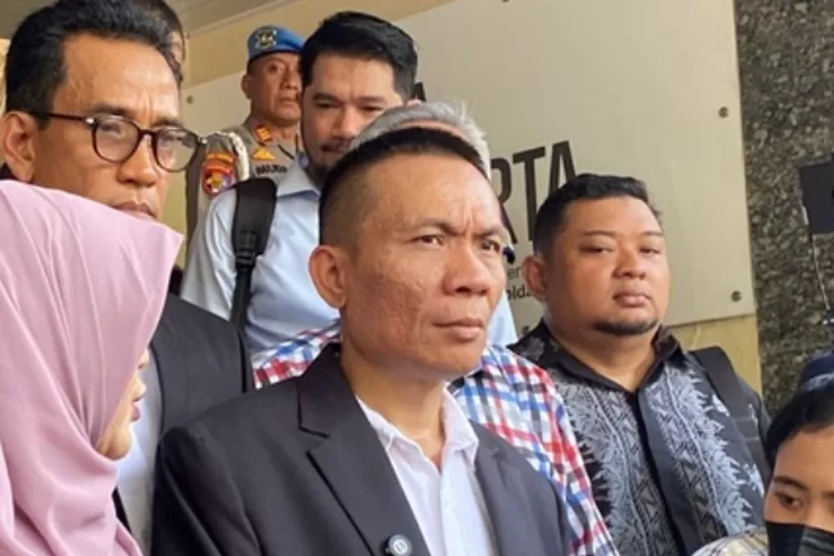 Rismon Sianipar di Polda Metro Jaya membahas ijazah Jokowi dalam gelar perkara khusus. (HukamaNews.com / Net)