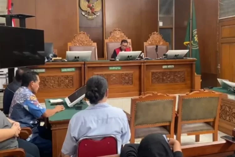 Hakim PN Jakarta Selatan tolak praperadilan Rudy Tanoe terkait kasus bansos PKH. (HukamaNews.com / Net)