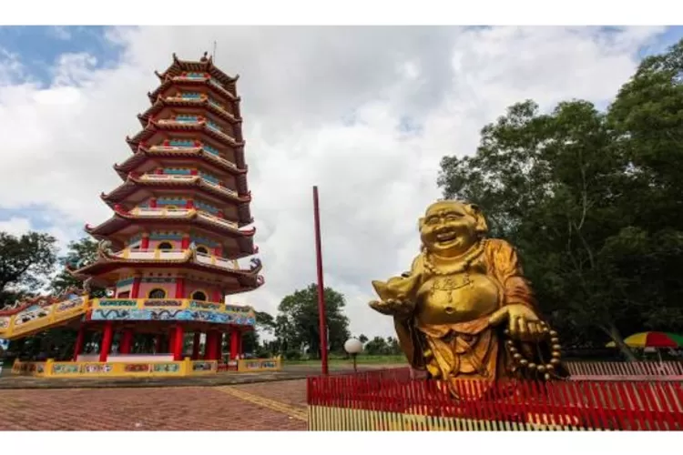 Pada masa berjayanya kerajaan Sriwijaya, Palembang adalah kota kerajaan bahari terbesar di Asia Tenggara dan memiliki  wisata menarik. (GoogleMaps/Pulau Kemaro)