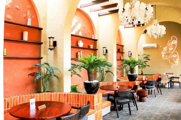 Festum merupakan Resto and Patisserie yang mengusung konsep arsitektur Eropa di Cirebon (Instagram @festum.id)