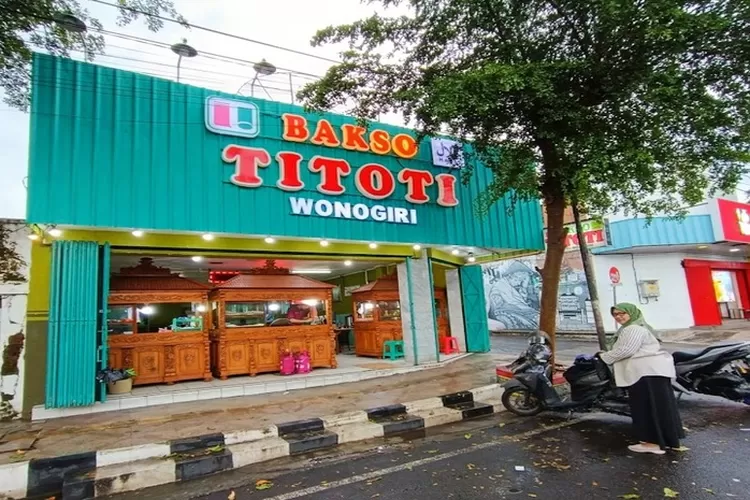 Warung Bakso Titoti, Spot Berburu Kuliner Berupa Bakso Wonogiri Yang ...