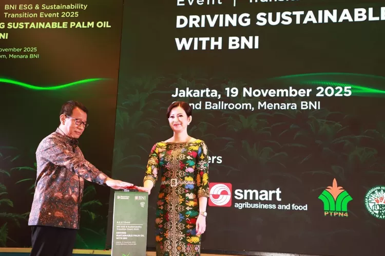 BNI luncurkan ESG Advisory Playbook pertama untuk sektor sawit, sebagai panduan transisi hijau guna meningkatkan daya saing industri Indonesia di pasar global.