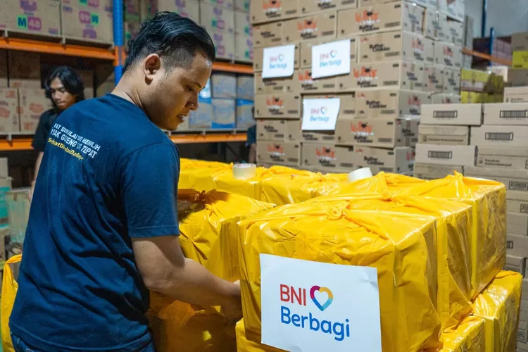 BNI dan BUMN Peduli bergerak cepat di Sumatra, menyalurkan pangan, layanan kesehatan, hingga posko pemulihan bagi warga terdampak bencana.