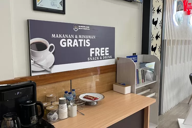 Makanan dan minuman gratis di kantor imigrasi banggai (Ist)