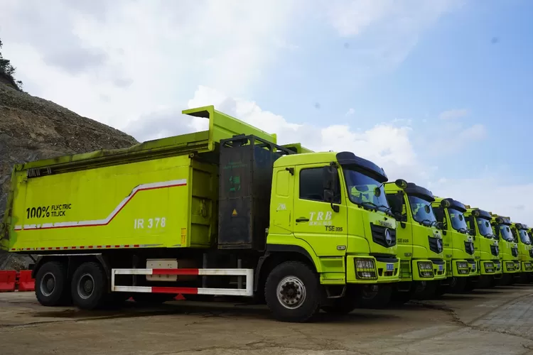 Kendaraan listrik dikawasan PT IMIP (Ist)