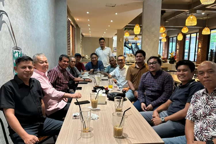 Pertemuan SCI di salah satu cafe di Makassar. 