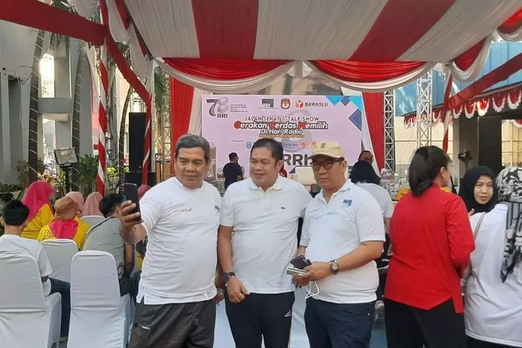 RRI Surabaya Edukasi Pemilu 2024 Kepada Warga Dengan Cara Unik ...