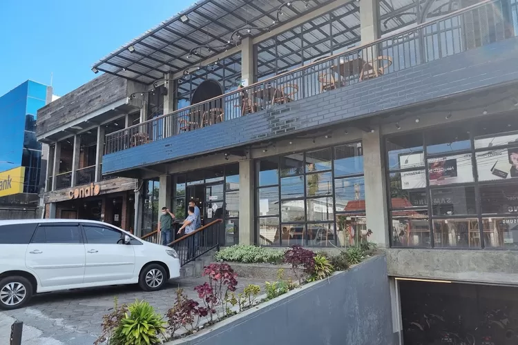 Cafe Hits Dan Terasik Di Banyuwangi! Tempat Nongkrong Estetik Dan ...