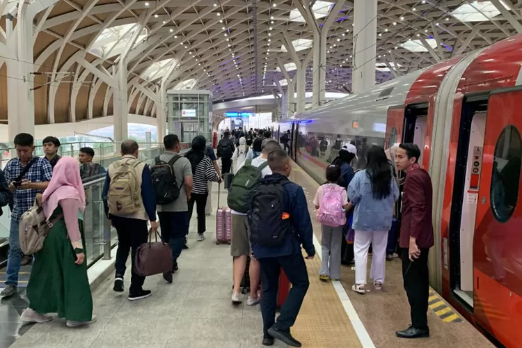 Penumpang kereta cepat Whoosh mengalami peningkatan selama libur Iduladha (Foto: Kcic.co.id)