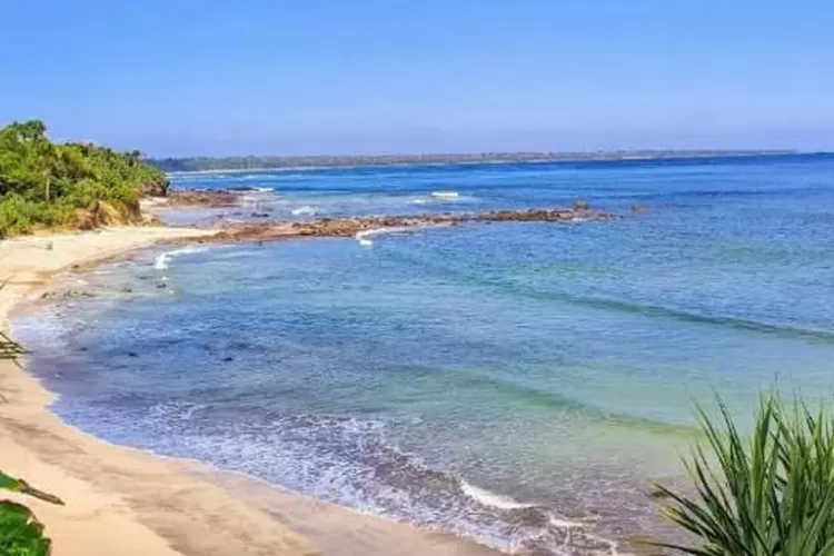 Pantai Pancur, Obyek Wisata di Banyuwangi Yang Menakjubkan (isunbanyuwangi)