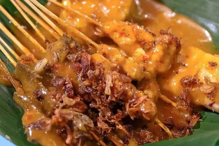 Pengalaman Kuliner yang Wajib Dicoba! Menikmati Kelezatan Sate Padang Terbaik di Kota Padang, Sumatera Barat (Foto/Suara Buruh/Instagram/cabemicin)