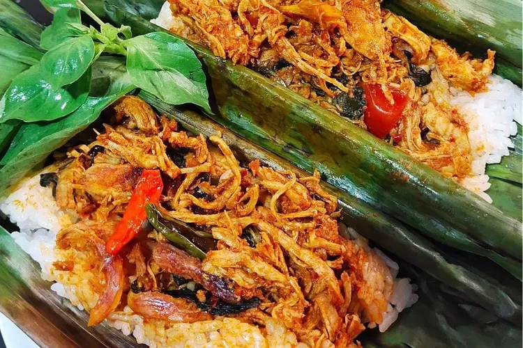 Nasi Bakar Isi Ayam Suwir Lezatnya Paduan Aroma Dan Rasa Khas