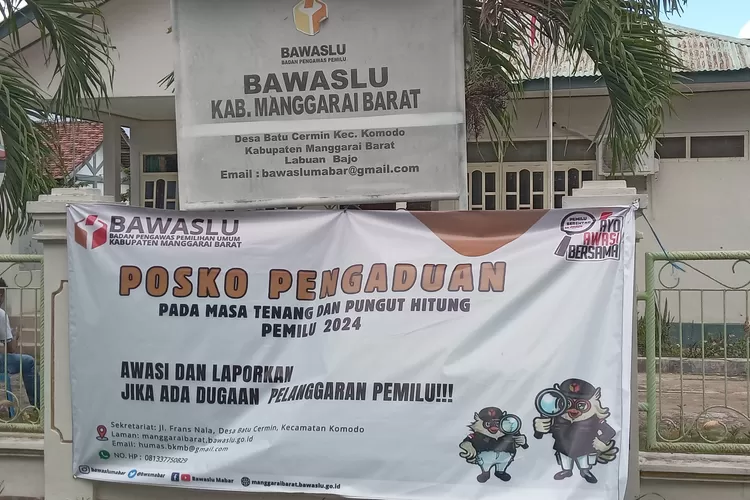 Posko pengaduan Pemilu di Kantor Bawaslu Mabar. Adakah pengaduan jual beli suara Caleg di Mabar dalam Pemilu 2024 ? Berikut ini penjelasan Bawaslu.  (Foto: KLIKLABUANBAJO.ID)