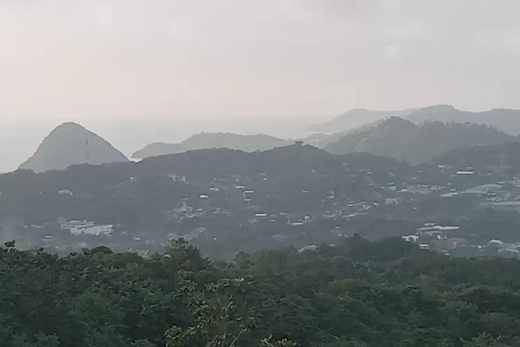 Pemandangan dari Parapuar Labuan Bajo. (Foto: KLIKLABUANBAJO.ID)
