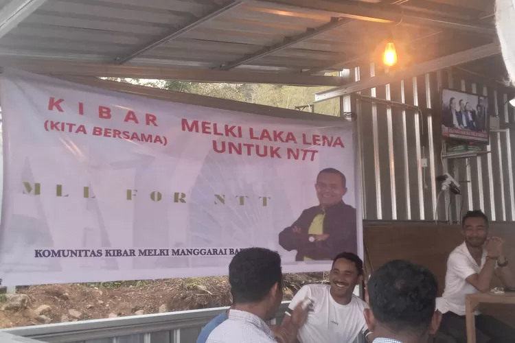 Diskusi figur MLL mengisi acara deklarasi Komunitas KIBAR MLL mendukung Melkiades menjadi Gubernur NTT 2024-2029, berlangsung di Labuan Bajo, Jumat (2/8/2024). (Foto: KLIKLABUANBAJO.ID)