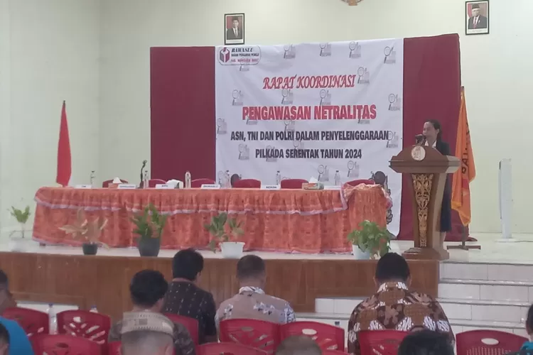 Bawaslu Kabupaten Mabar menyelenggarakan sosialisasi pengawasan netralitas ASN, TNI dan Polri pada Hari Kamis (12/9/2024). (Foto: KLIKLABUANBAJO.ID)