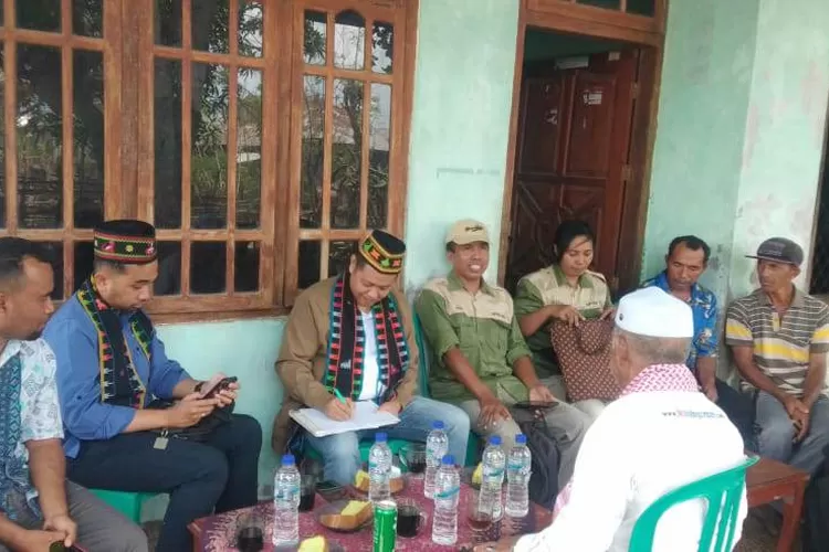 BI Perwakilan NTT memberikan bantuan Alsintan untuk kelompok tani di Desa Siru, Manggarai Barat.
