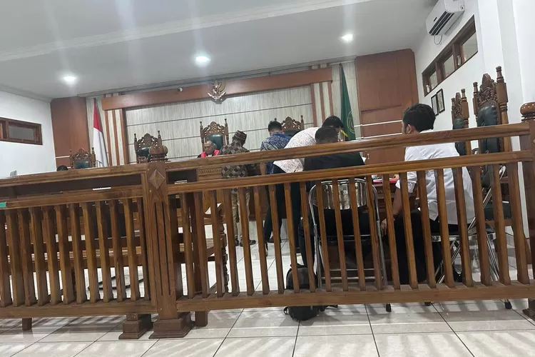 Sidang di PN Labuan Bajo.