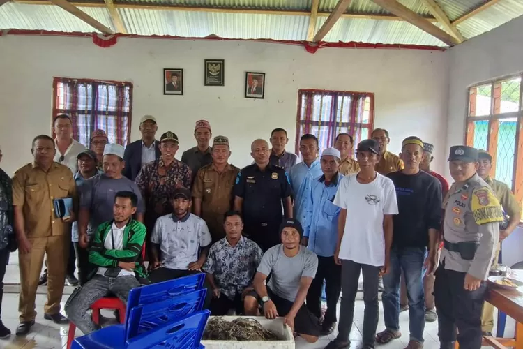 Fraksi Harapan Baru DPRD Mabar menyerap aspirasi nelayan Soknar-Golo Mori.