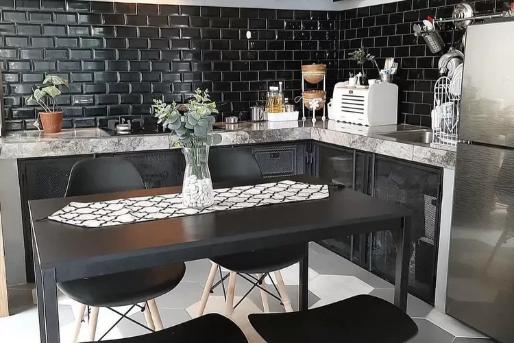 Inspirasi Desain Meja Dapur Minimalis yang Memikat (foto/Instagram)