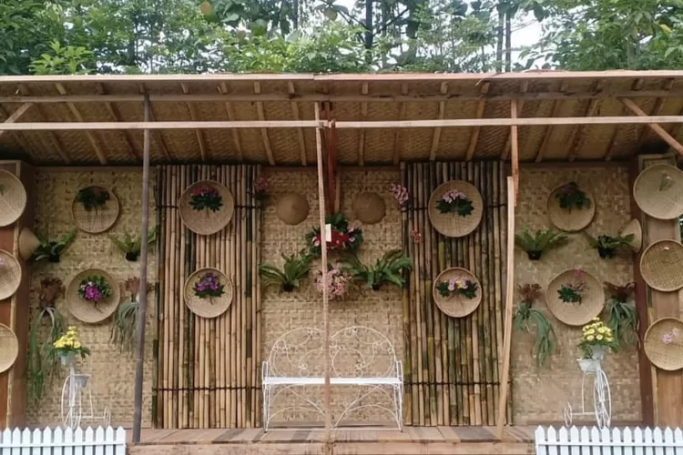 Liburan Seru di Villa Kancil Kampoeng Sunda, Menyelami Keindahan Budaya dan Alam Tradisional.