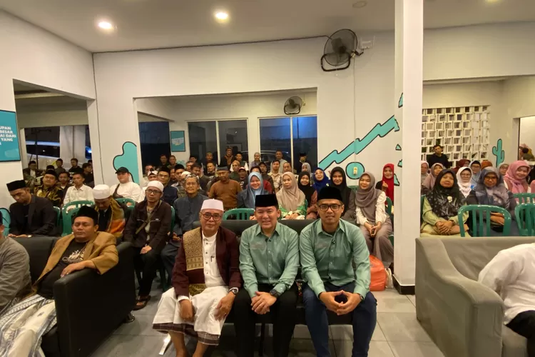 Dukungan Dokter Rayendra-Eka Maulana Mengalir, Giliran Relawan Sahabat Glowing Deklarasi. Foto/Instagram (Foto/Instagram)