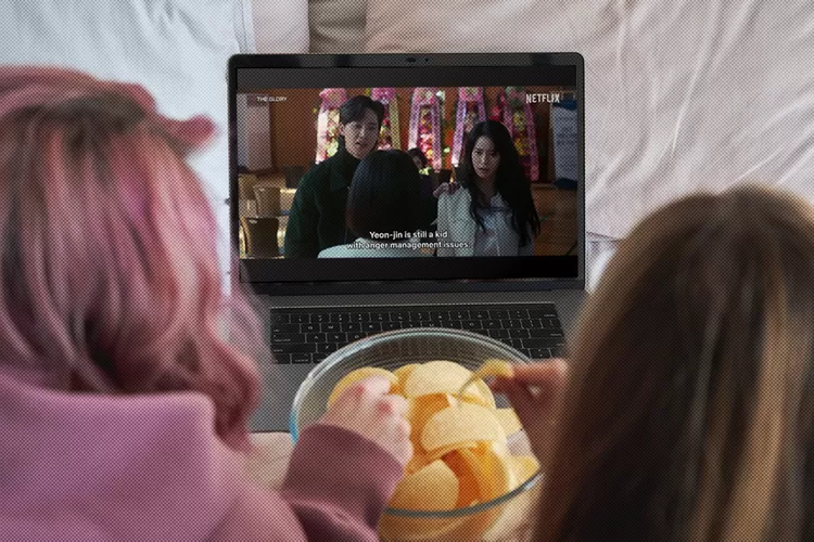 ilustrasi - orang yang senang nonton drakor 