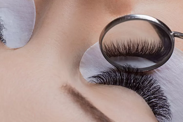 Ilustrasi - Extension Bulu Mata 