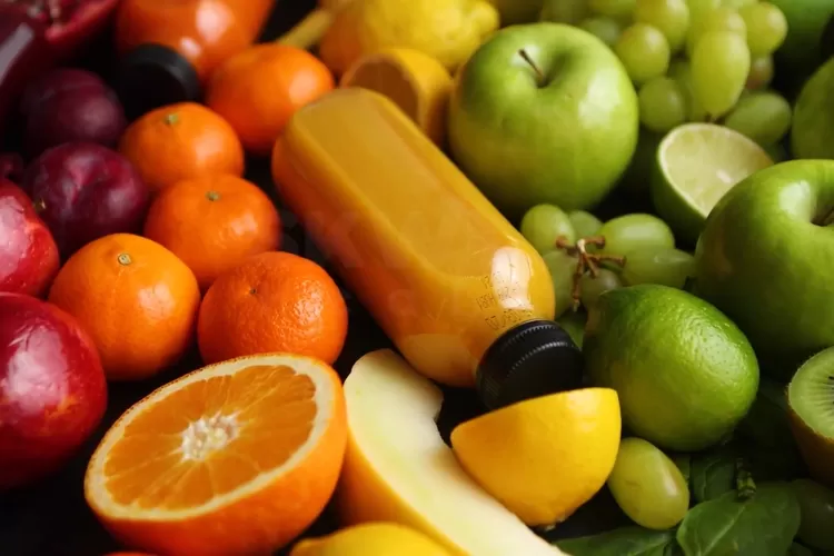 Jus buah (Foto/YouTube - @SKWADHealth.)